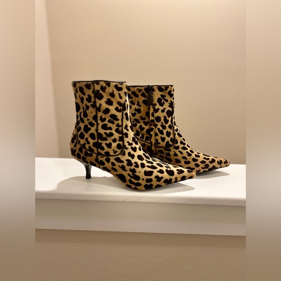 Cole Haan X Nike Fiona Animal Leopard Print Calf Hair Boots Booties Size 8B EUC - Picture 1 of 4